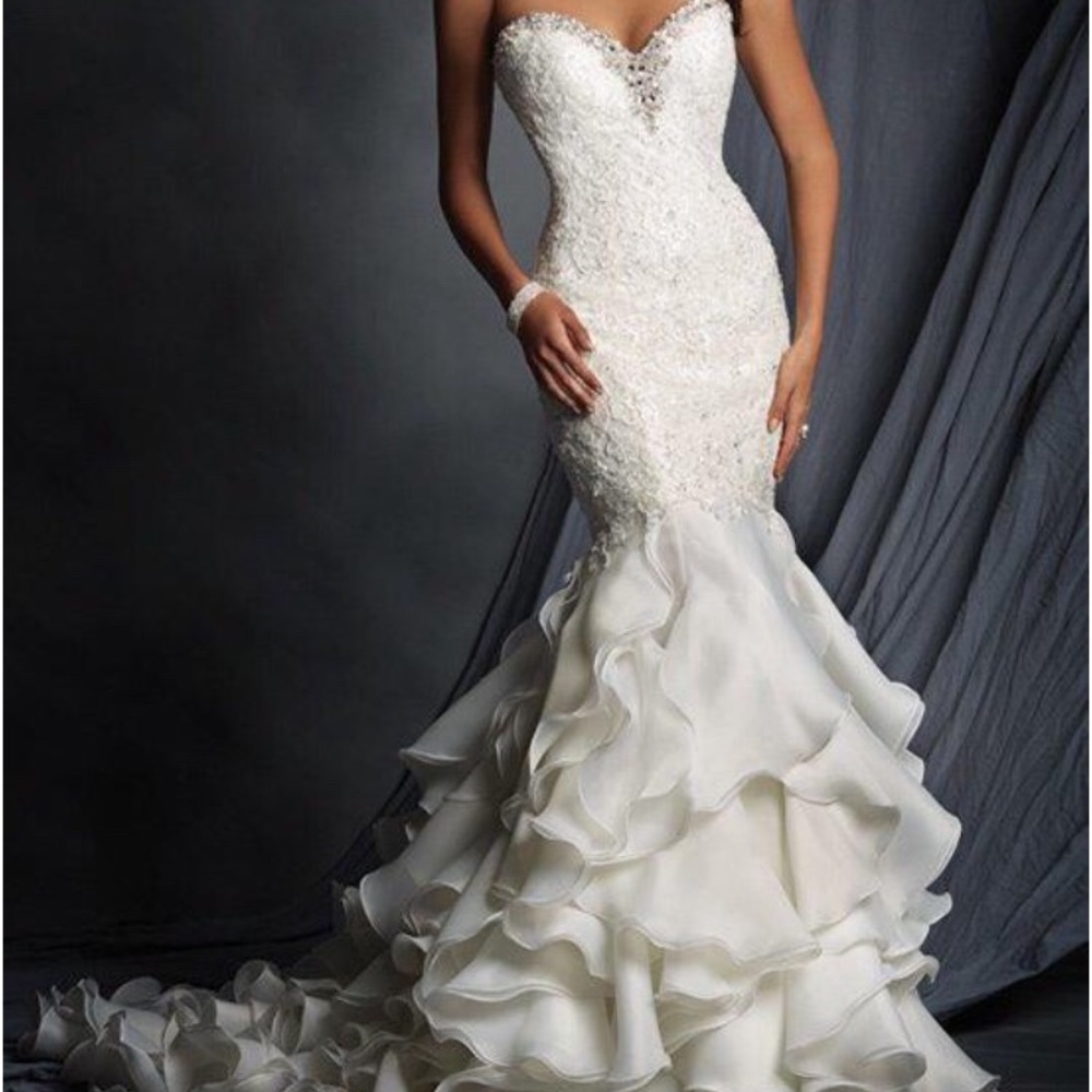 Alfred Angelo 2527 wedding dress mermaid strapless